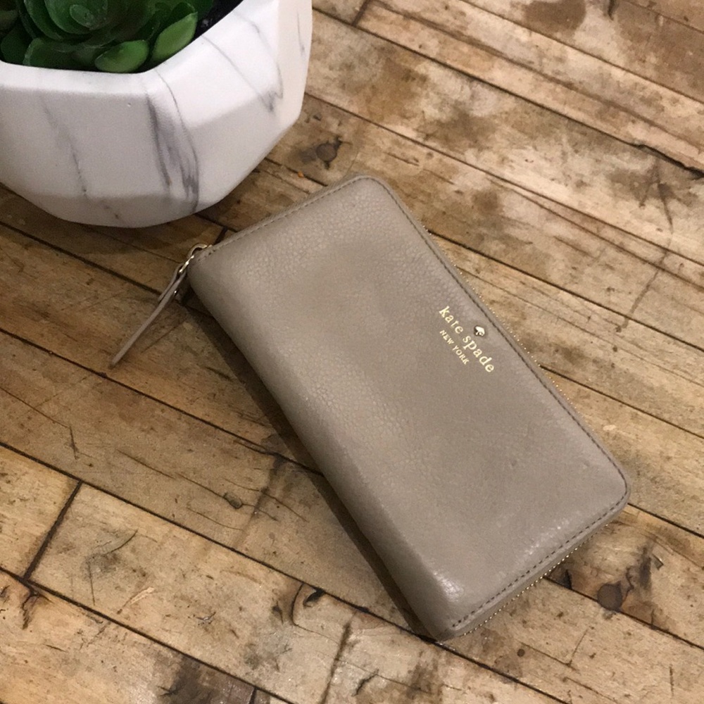 kate spade zip up wallet